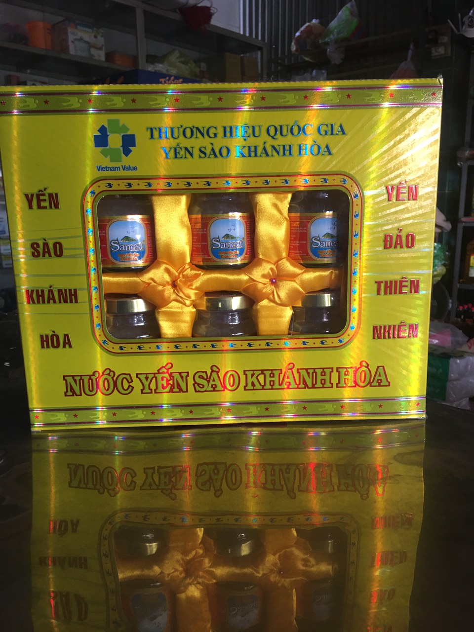 Nước Yến sào khách hòa thiên nhiên
