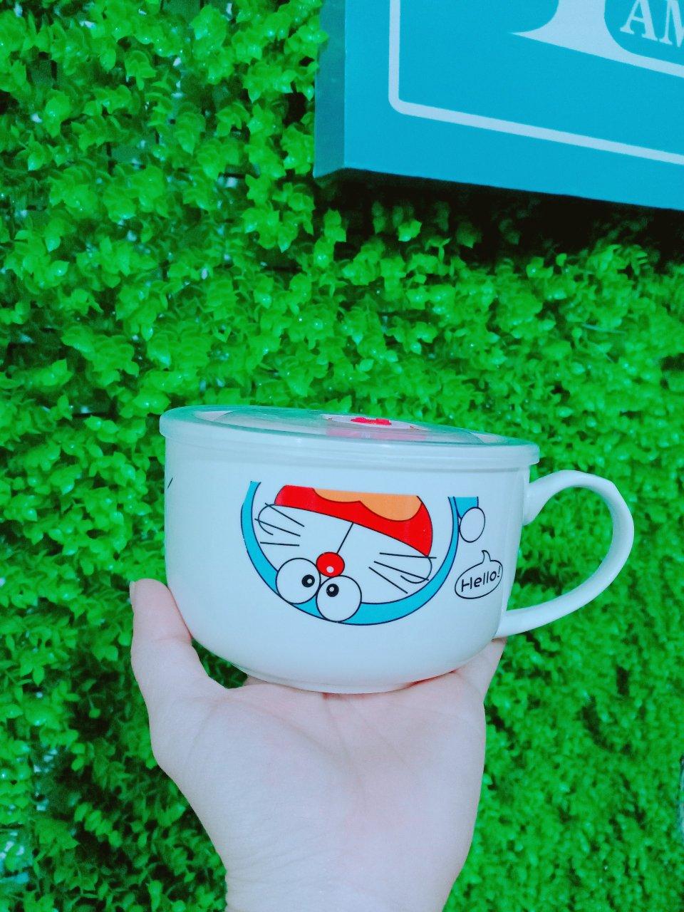Bát ăn mỳ hình DOREMON có nắp hút chân không