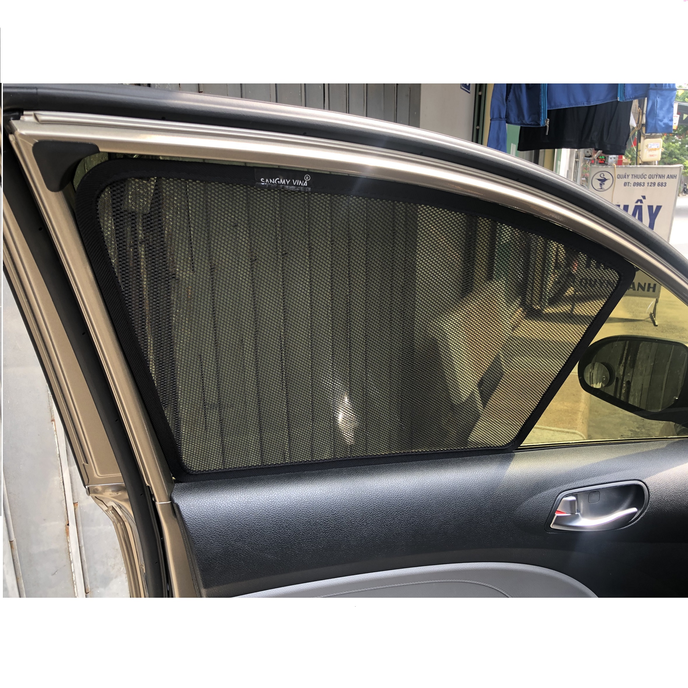 Rèm che chắn nắng nam châm xe kia soluto
