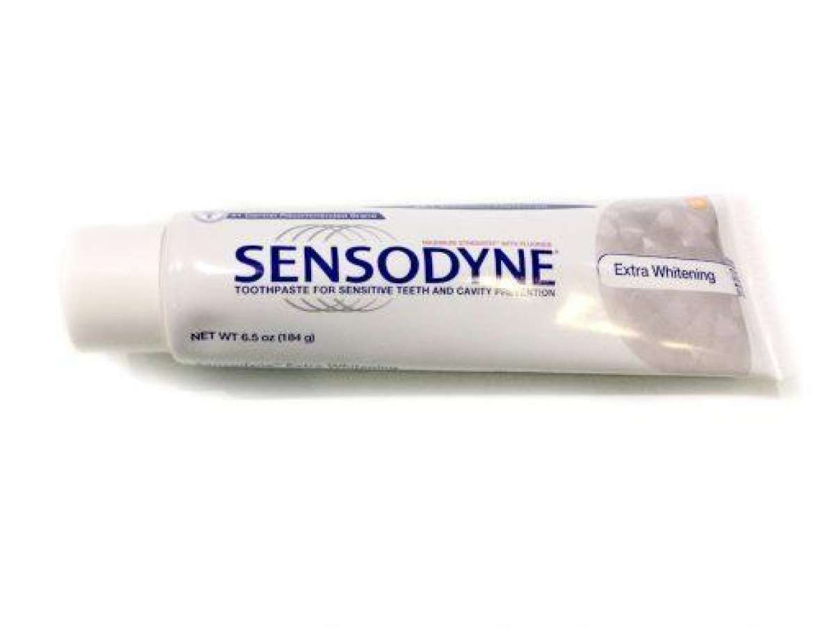 Kem đánh răng Sensodyne Extra Whitening dành cho răng ê buốt 184gr Mỹ