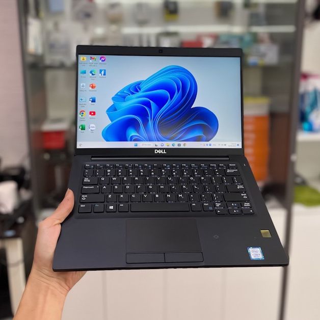 Laptop Dell Latitude 7390 Core i5 8250U/ Ram 8Gb/SSD Mvme 512Gb/ 13.3'' IPS FHD / siêu mỏng nhẹ.