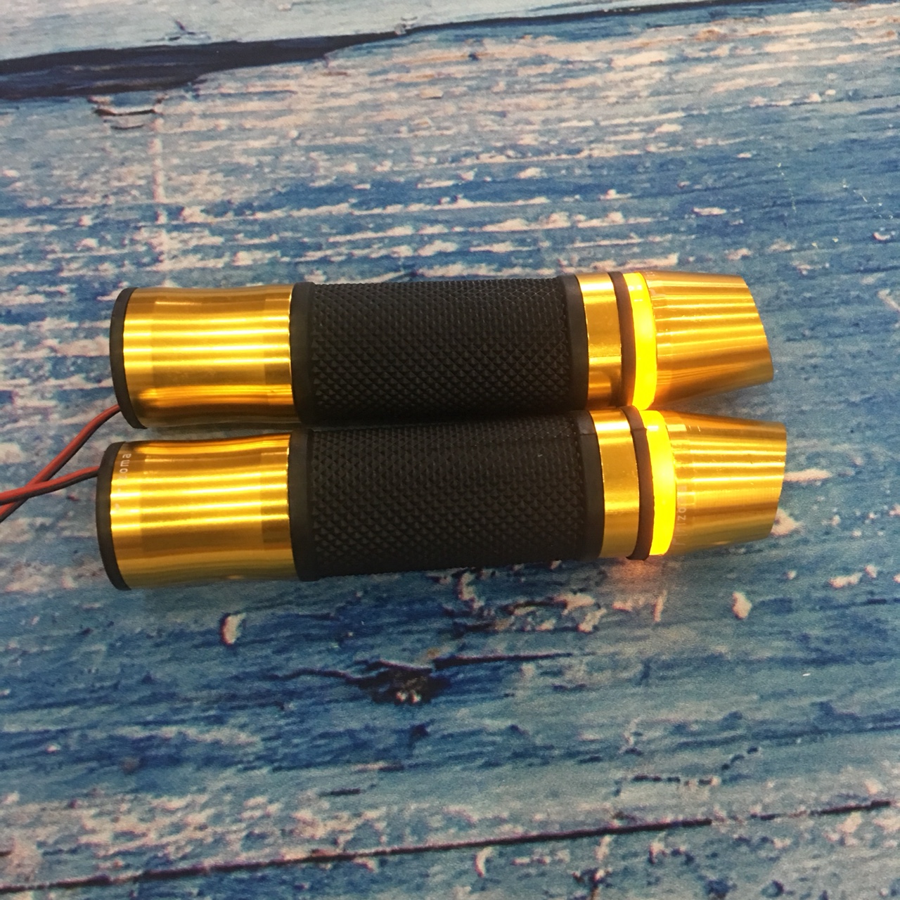 ( XẢ KHO ) Bao tay nắm- gù xéo  xe máy có gù wave, sirius, exciter, winner giá 1 cặp- màu ngẫu nhiên