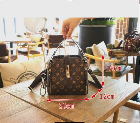 Túi đeo chéo nữ phong cách trẻ trung có quai sách tiện lợi T1