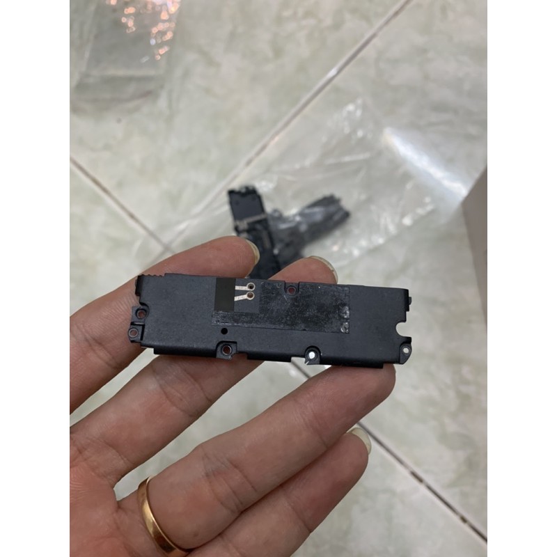 Nắp đậy loa ngoài Blackberry Keyone /K1