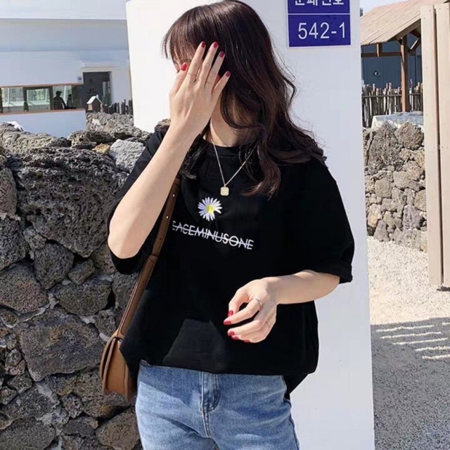 Áo Hoa Cúc Nhỏ Gạch Chữ