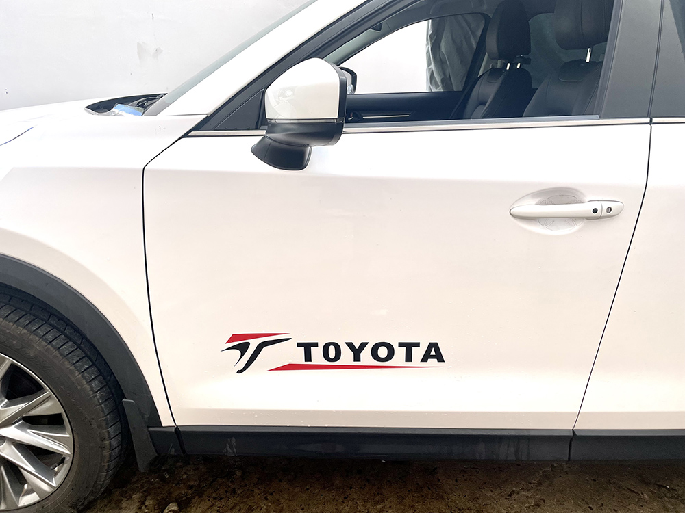 Bộ 2 tem dán cửa xe ô tô toy 03