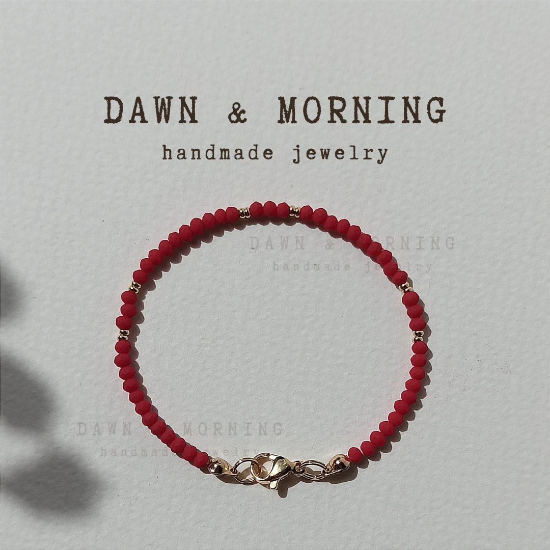 Đỏ Crimson V.2 hạt dày ~2mm - Vòng tay nữ thủ công Dawn & Morning từ hạt pha lê thủy tinh mài nhám phong cách Ins, tinh tế