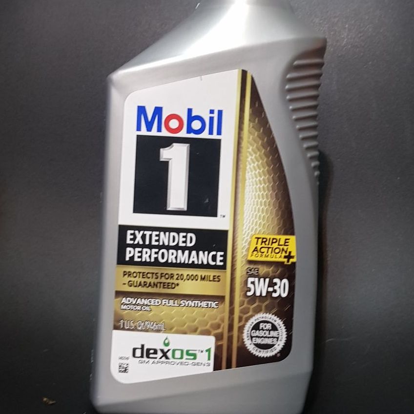Nhớt xe tay ga cao cấp Mobil 1 Gold/silver 5W30 Nhớt Mỹ full tổng hợp nhớt mobil 1 gold chai 946ml