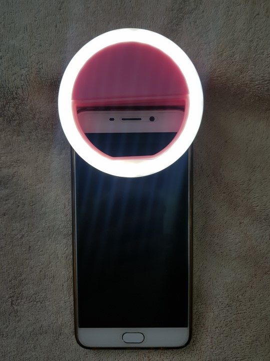 [HCM]Đèn led tự sướng - Đèn hỗ trợ ánh sáng cho điện thoại để selfie và livestream