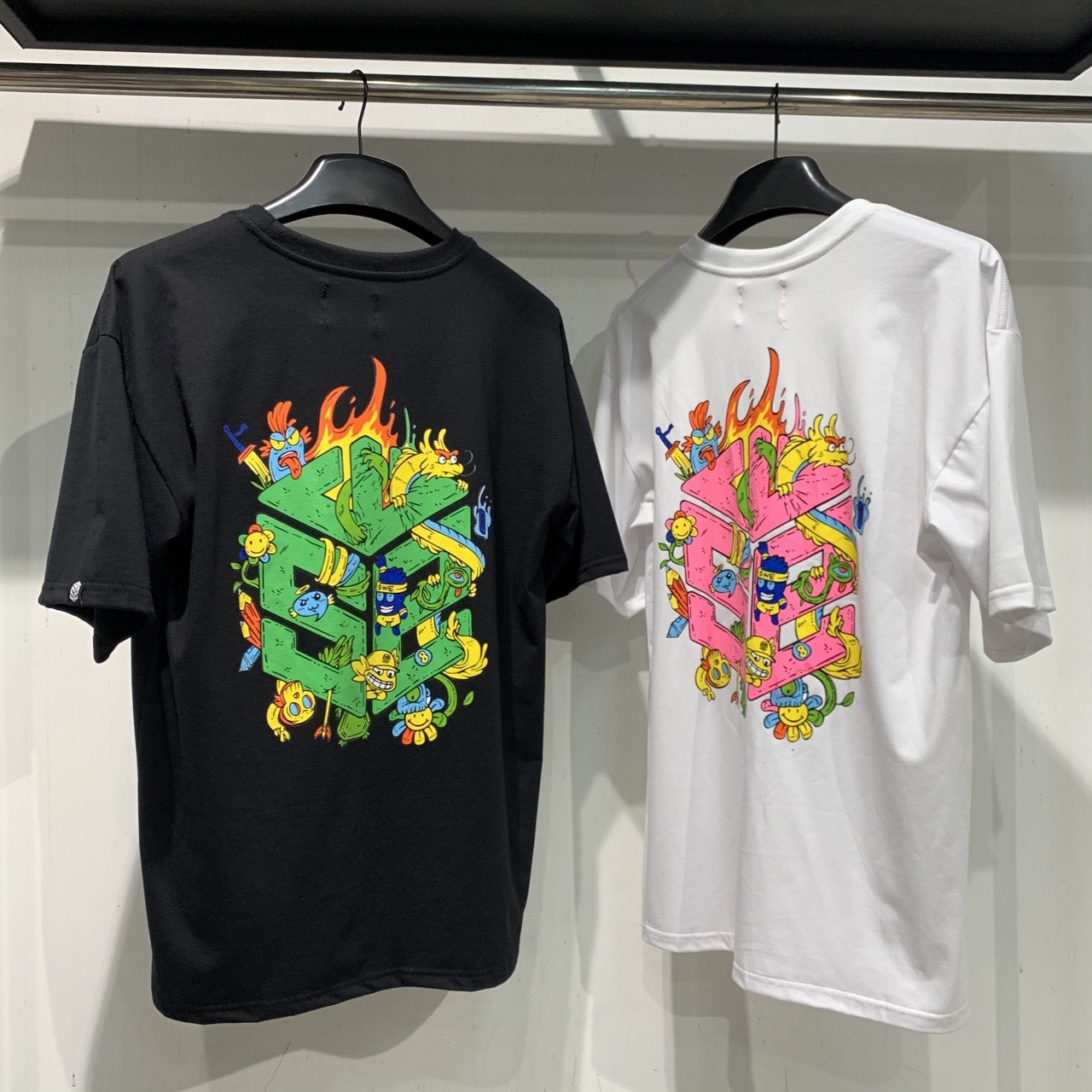 Áo thun SWE Cube doodle (Đen, Trắng)