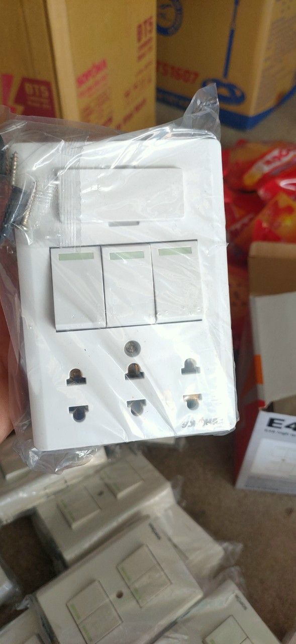 Bảng điện cao cấp sopoka e5a