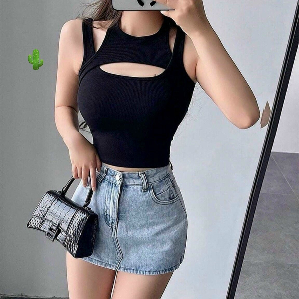 Áo mặc 2 kiểu sát nách khoét ngực croptop cực xinh , chất thun gân dày dặn