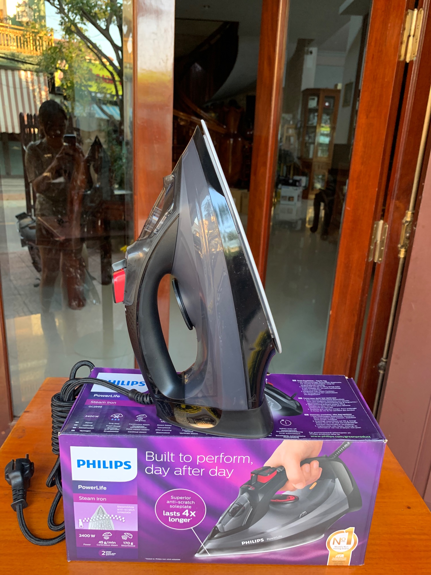 Bàn ủi hơi nước philips gc2998