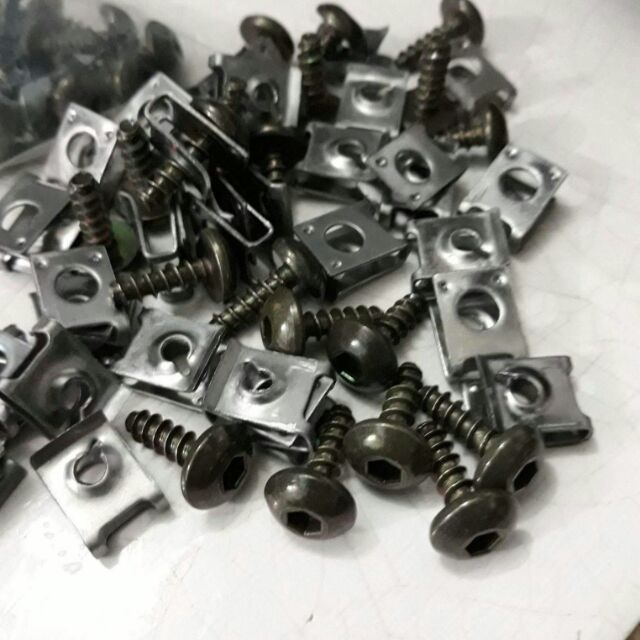 Ốc lục giác 5 ly kèm pass kẹp xe yamaha đầu lục giác (20 ốc  20 kẹp)