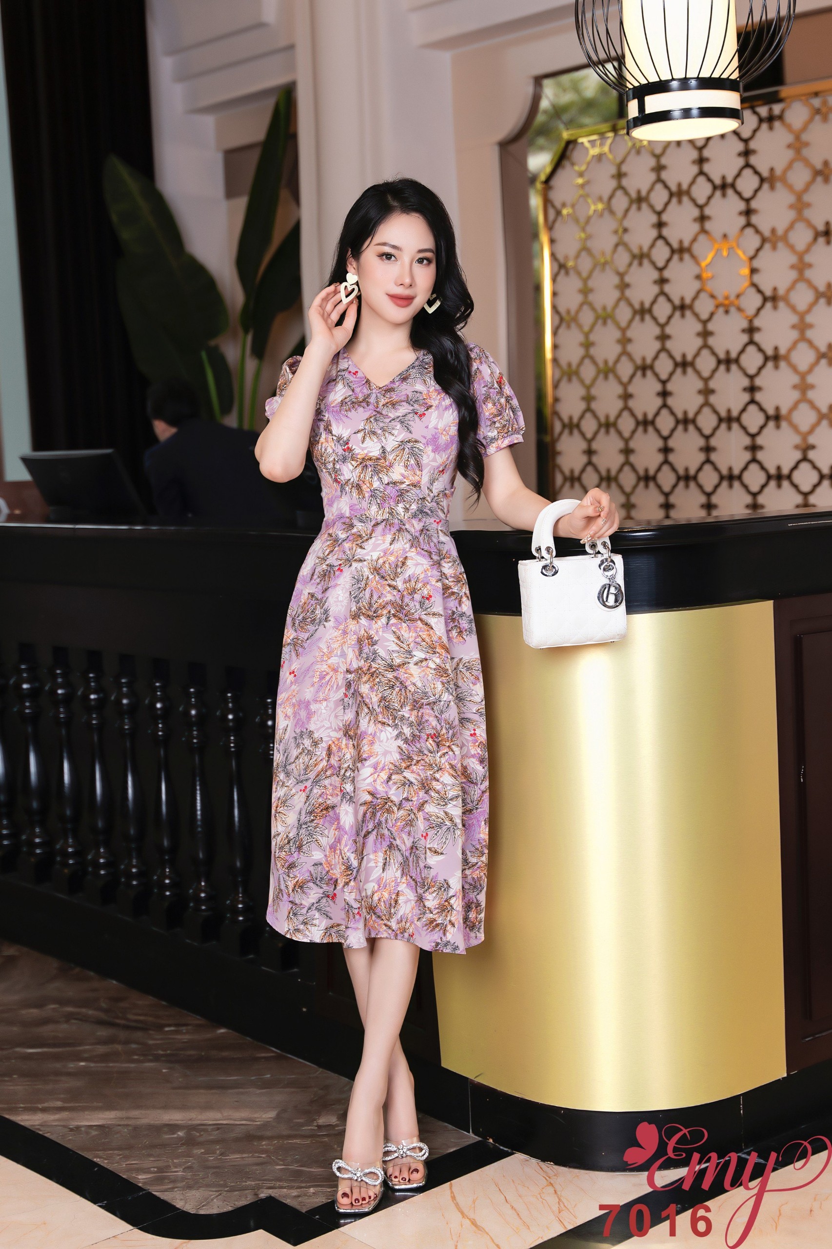 Đầm emy em7016 xoè cổ tròn