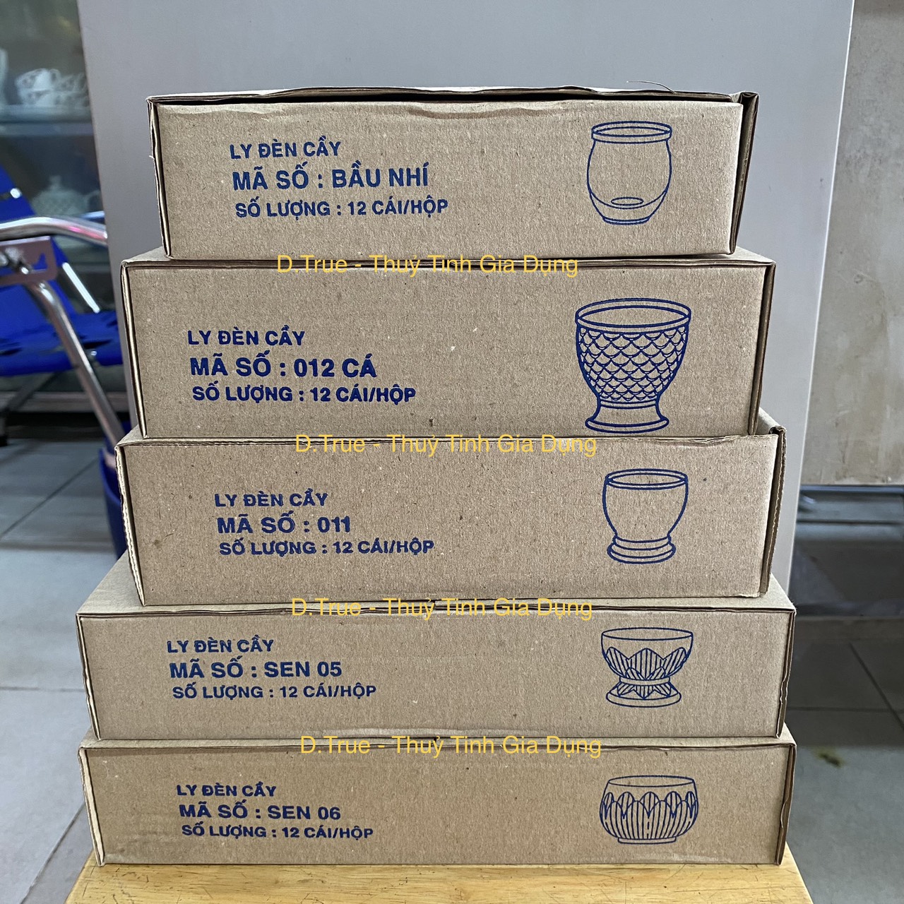 Hộp 12 ly kiểu loại nhỏ