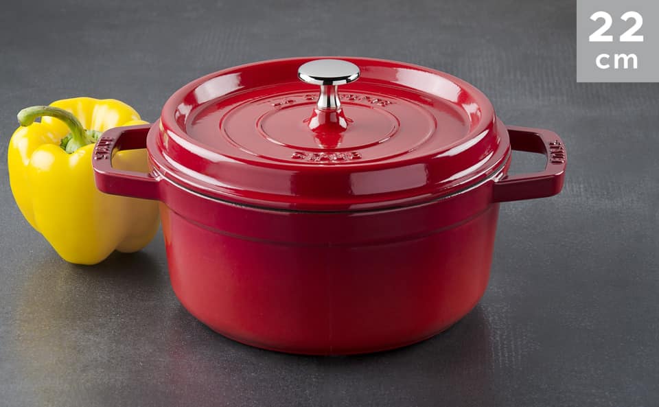 Nồi gang đúc Staub 22cm dung tích 26 lít màu đỏ đẹp nét đến từng cm
