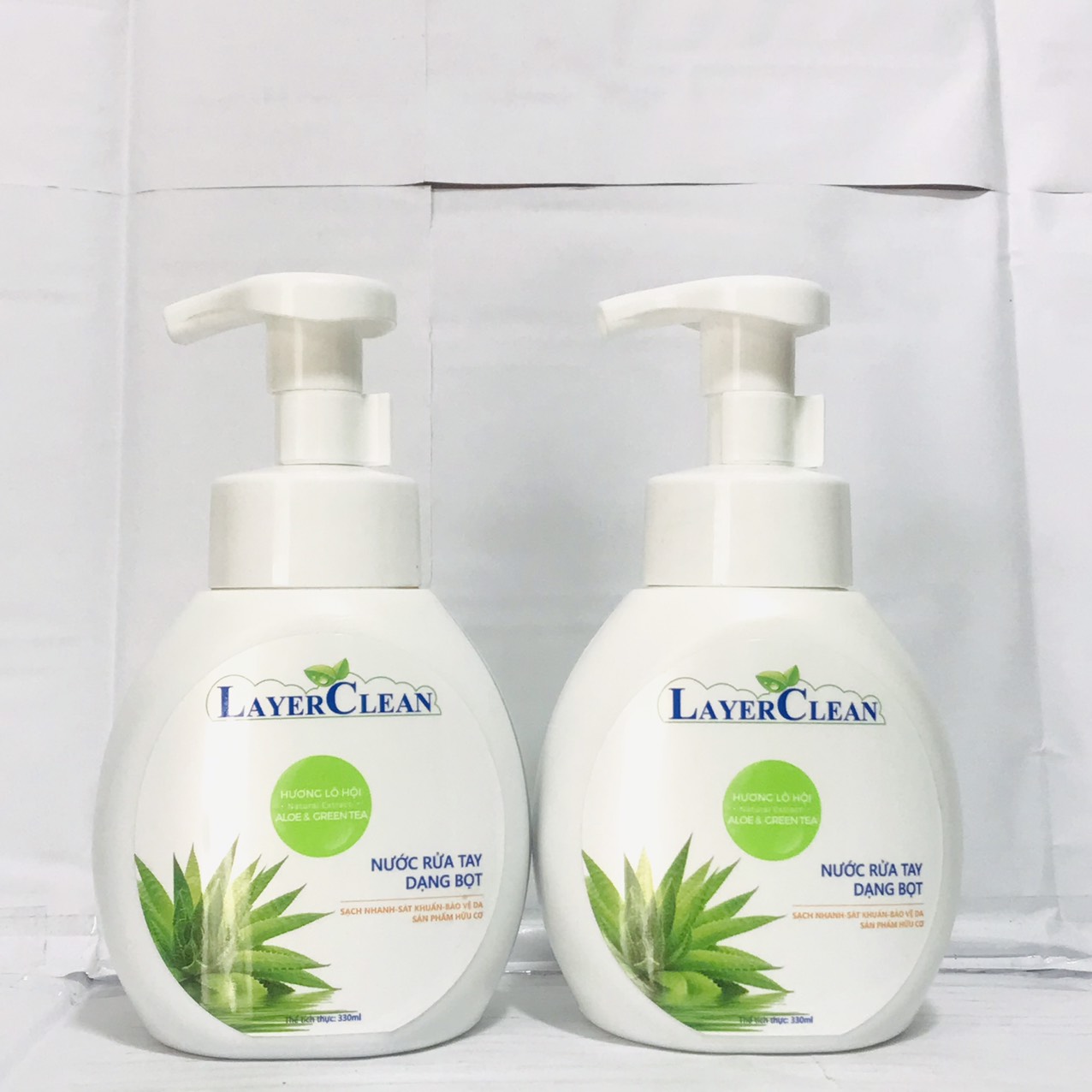 Nước rửa tay hữu cơ Layer Clean hương Lô hội 330ml