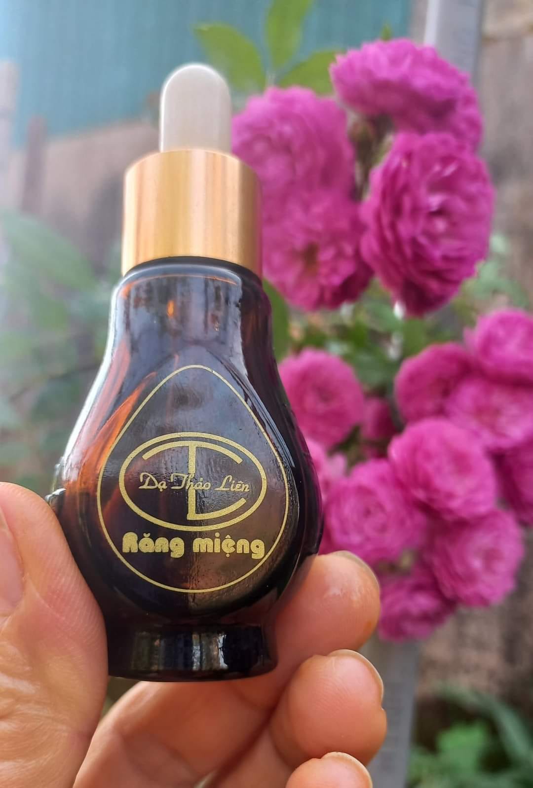 Tinh dầu thảo dược Răng miệng - Dạ Thảo Liên 5 ml