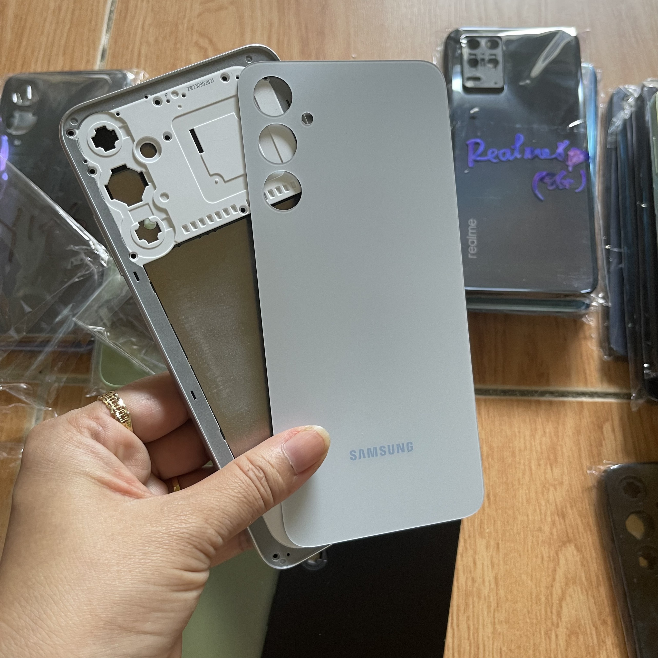 Bộ vỏ samsung A05S mới bộ như hình