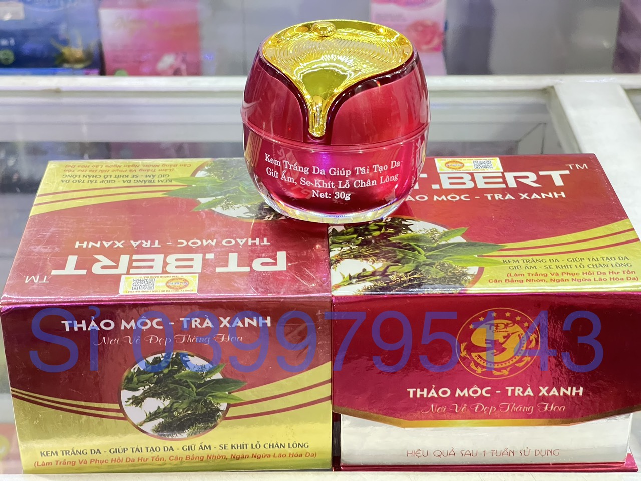 Kem trắng da ,giữ ẩm, se khít lỗ chân Vip 30g THẢO MỘC- TRÀ XANH