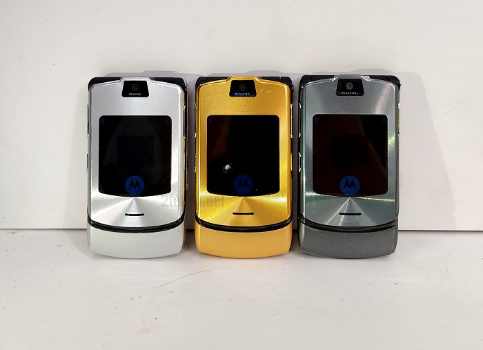 Điện thoại moto v3i/v3 nắp gập nhiều màu cổ phổ thông giá rẻ bảo hành 1 năm