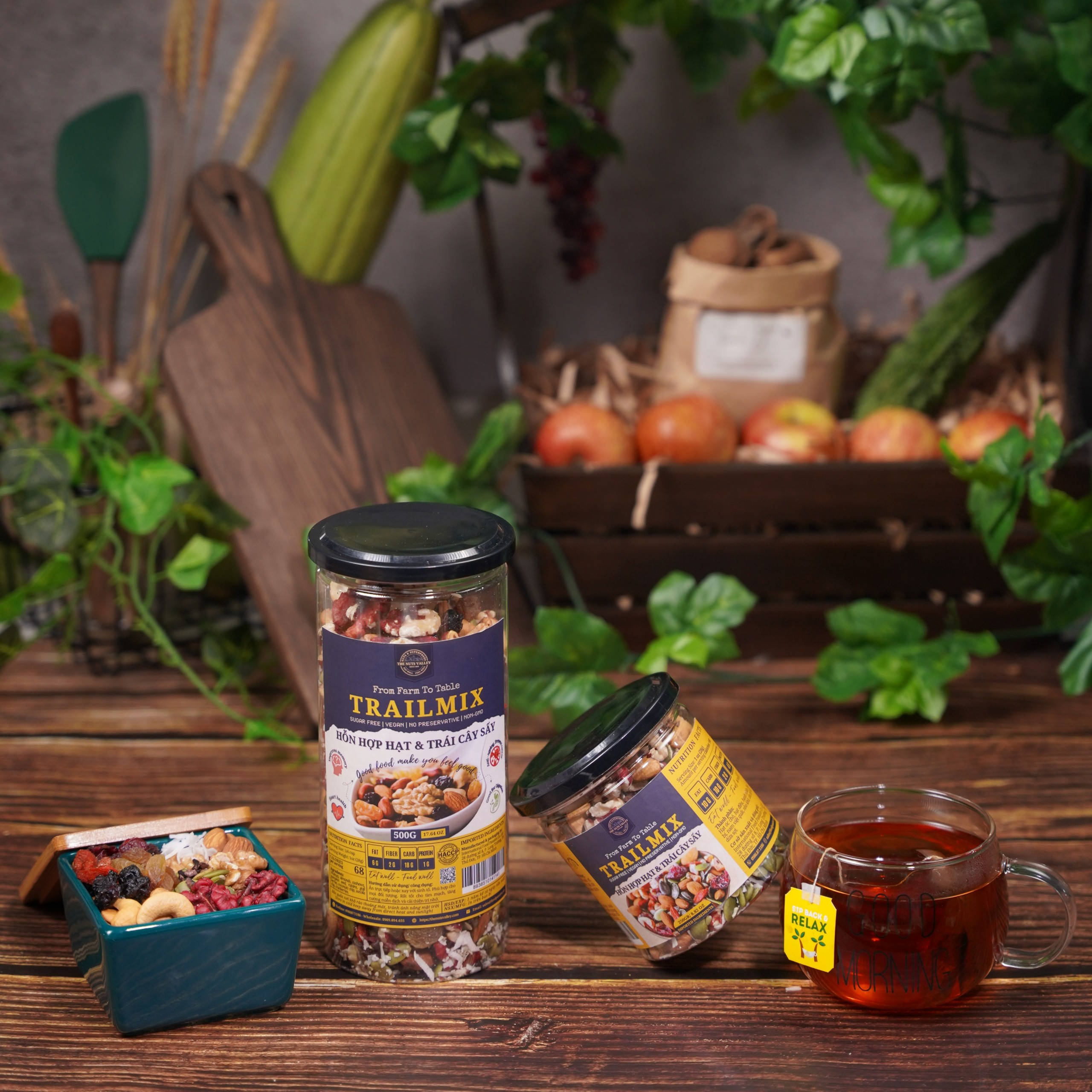 Hỗn hợp hạt dinh dưỡng và trái cây sấy - trailmix the nuts valley