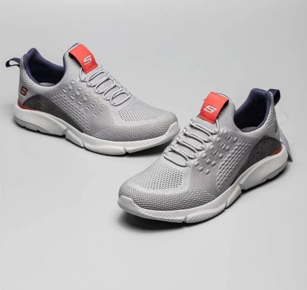 Giày chạy bộ Skechers relaxed Ingram Streetway cho nam màu xám