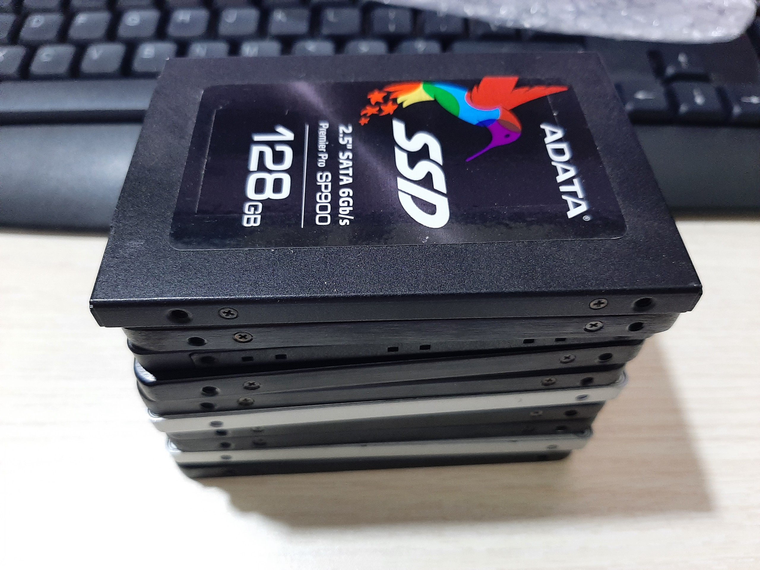 Ổ cứng ssd 120gb 128gb sức khoẻ tốt + tặng kèm miễn phí cable sata 3