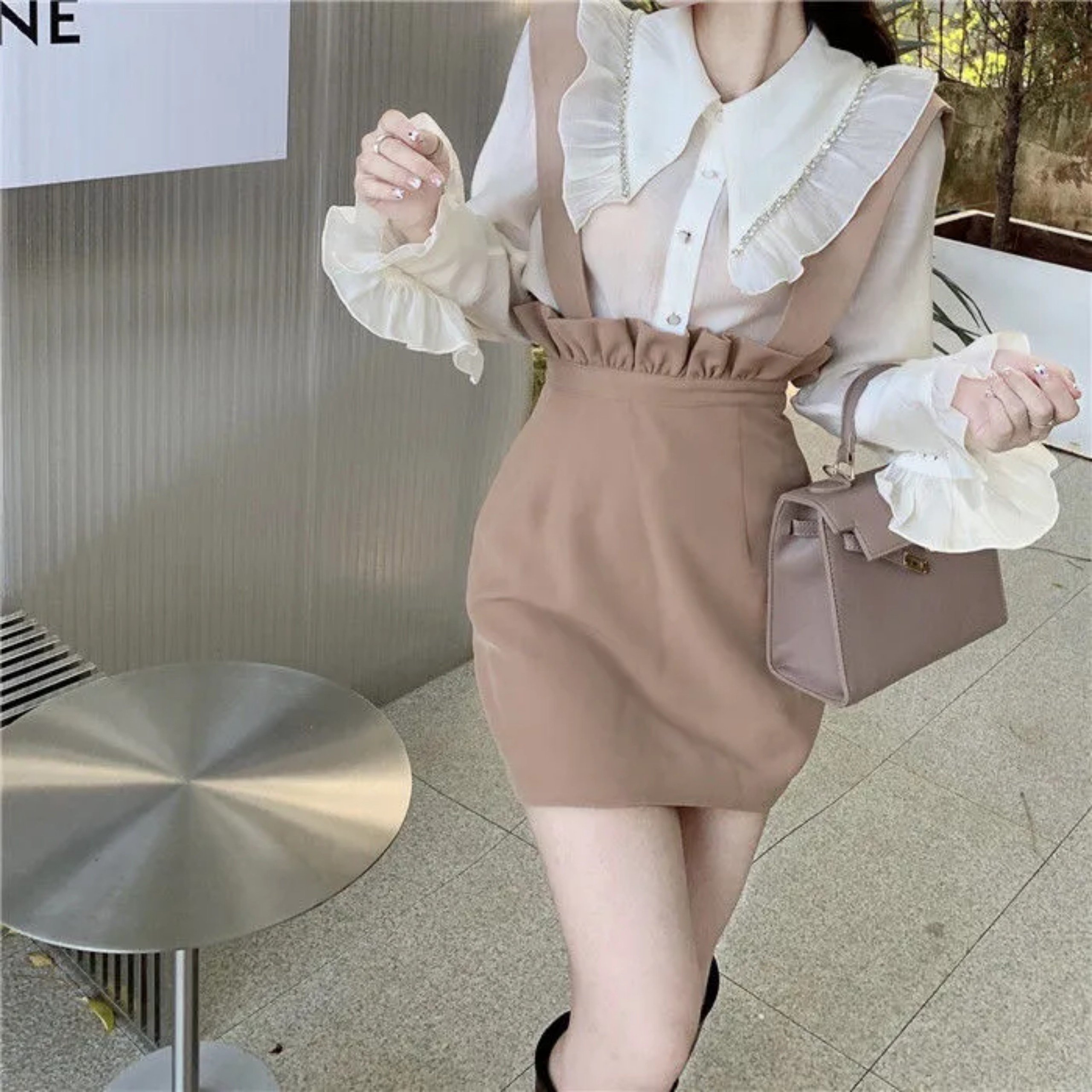 Váy hai dây phối áo sơ mi tay phồng hàng siêu đẹp