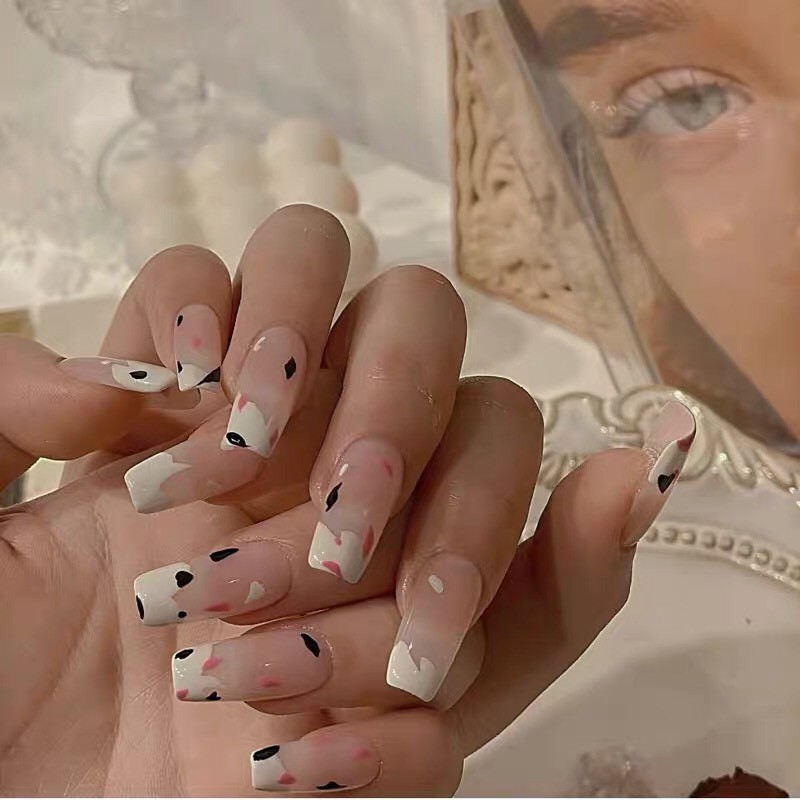 Nailbox giả thiết kế - Móng giả kèm họa tiết trẻ trung - A93