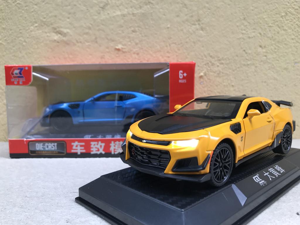 Mô hình xe chevrolet camaro 2022 - 1:32
