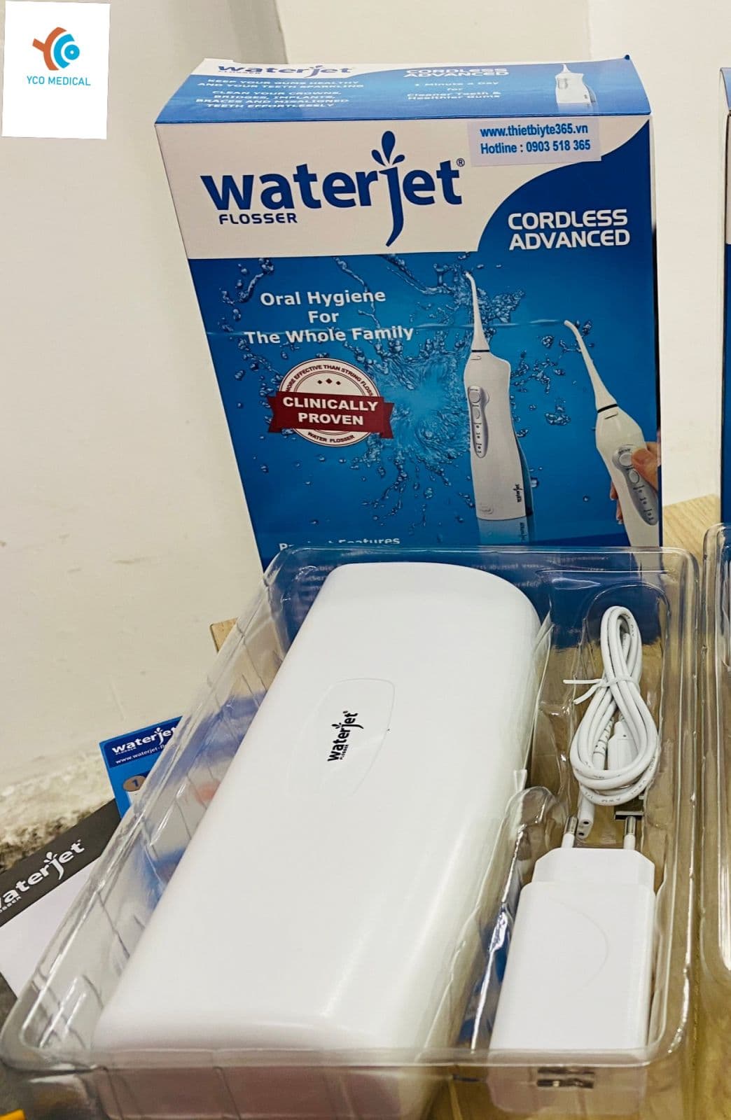 Tăm nước WaterJet Cordless 2018 (phiên bản không dây) bảo hành 12 tháng