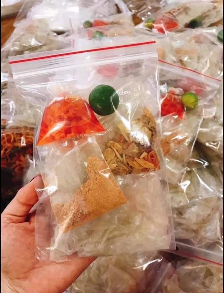 Bánh tráng sa tế muối nhuyễn, hành phi siêu ngon