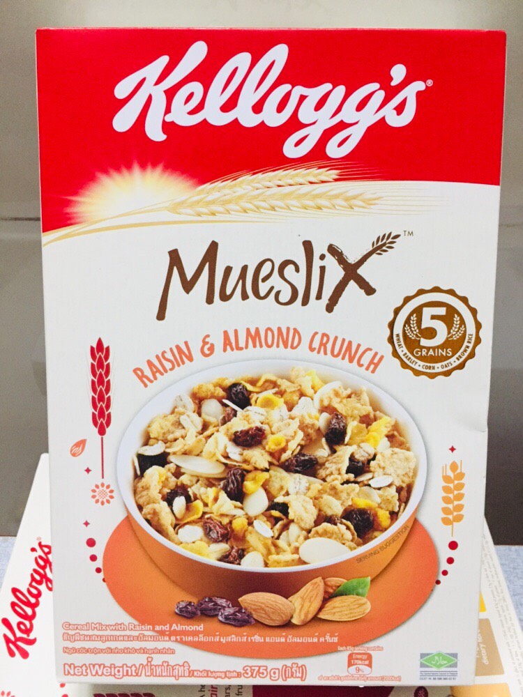 Ngũ cốc ăn sáng Kellogg s Mueslix Raisin and Almond 355g