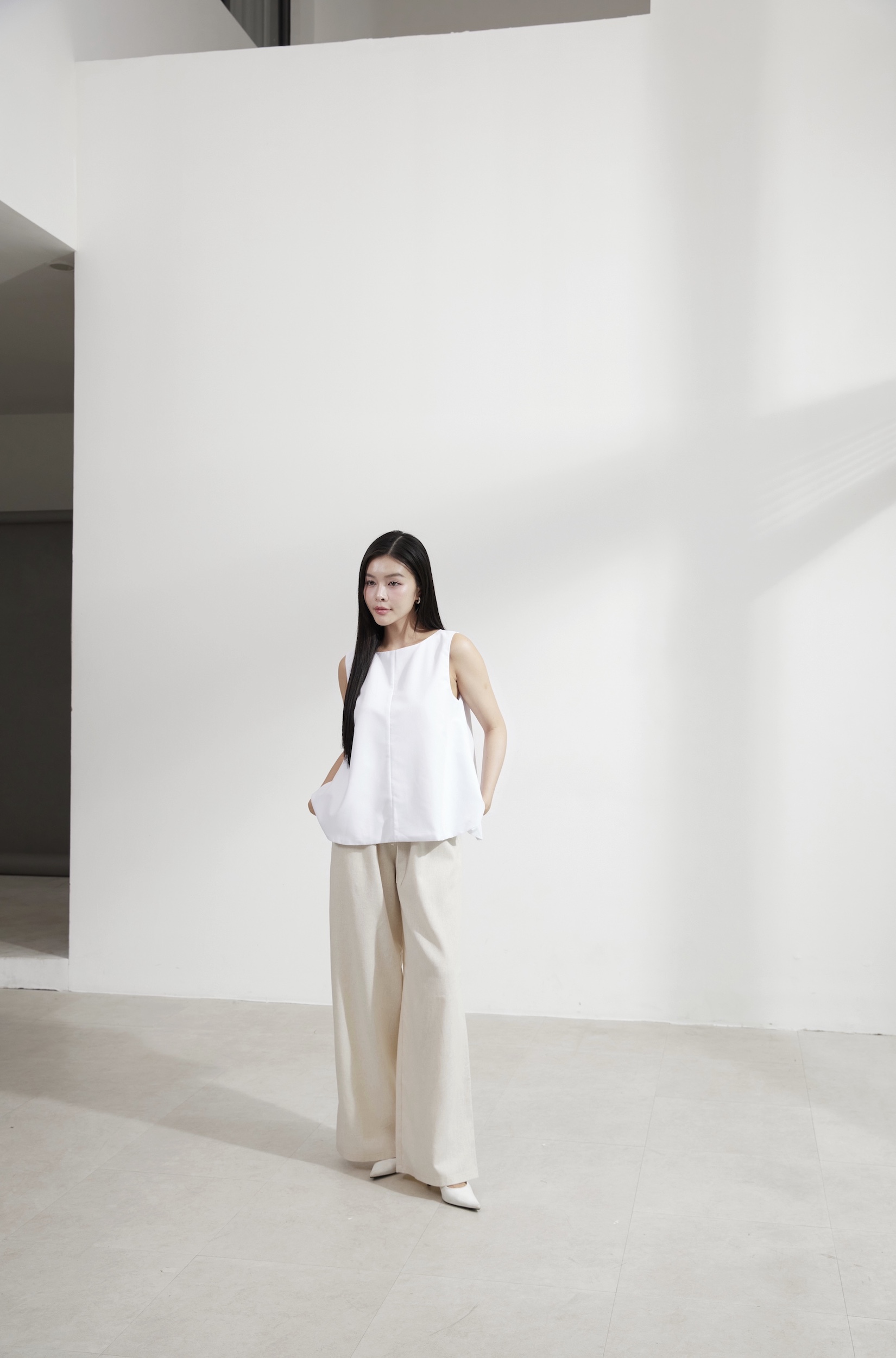  AO'EM STUDIOS | MIA TOP - ÁO KIỂU SÁT NÁCH  TANK TOP  CHẤT KATE MÁT MẺ NHIỀU MÀU DÁNG THOẢI MÁI 