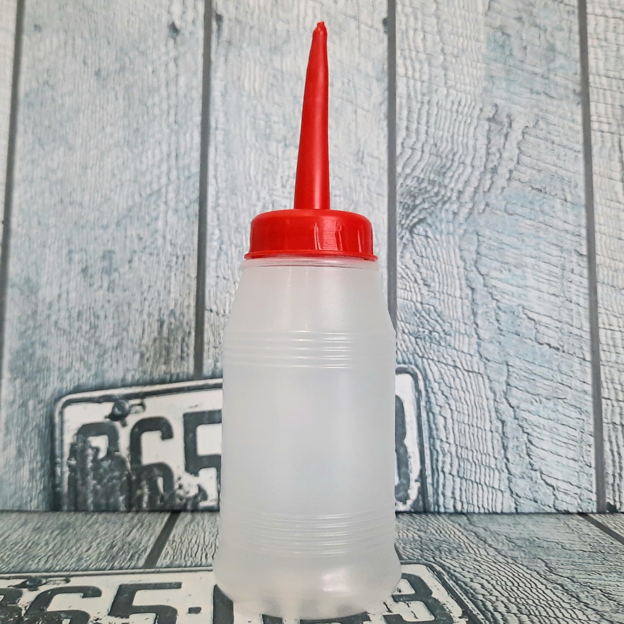 [HCM]Chai lọ nhựa trữ dầu nhớt tiện dụng dung tích 200ml