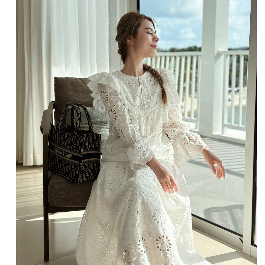 Set áo và chân váy Mercure