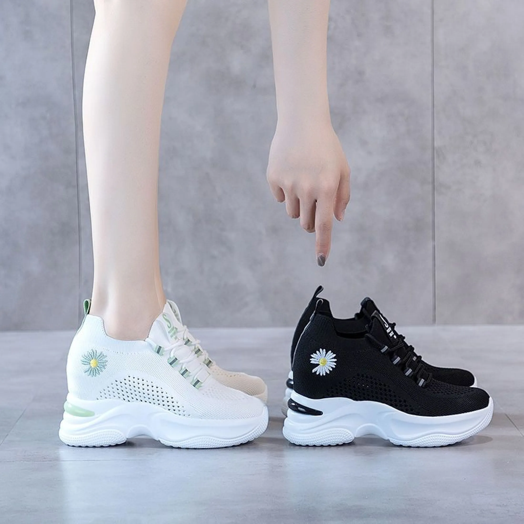 Giày độn đế nữ vải dệt thoáng khí cao 8cm Hoa Cúc Hot trend mới nhất 2021 ( Đen ,Trắng Hồng) 1