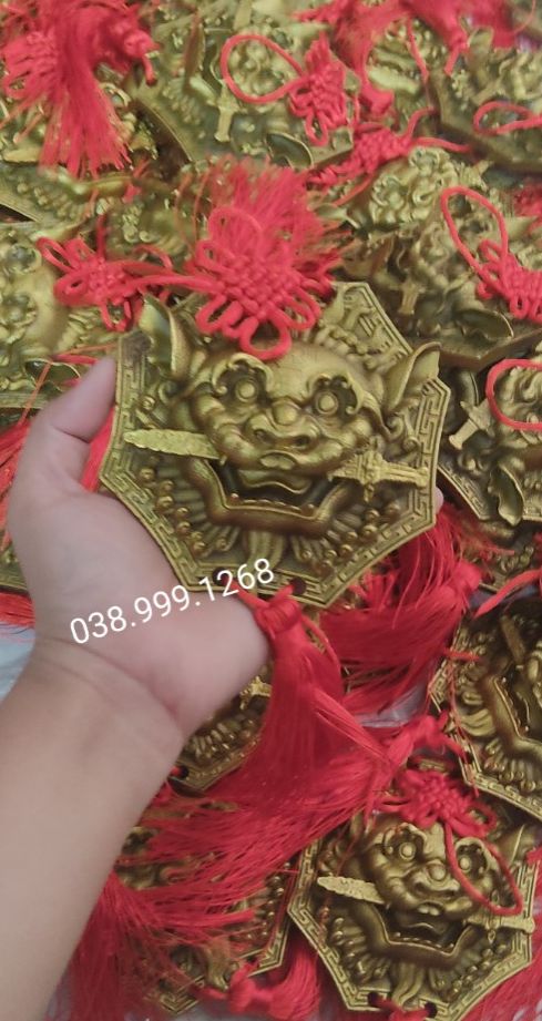 Mặt Hổ phù ngậm kiếm bằng đồng hổ phù hóa sát phong thủy nhà ở