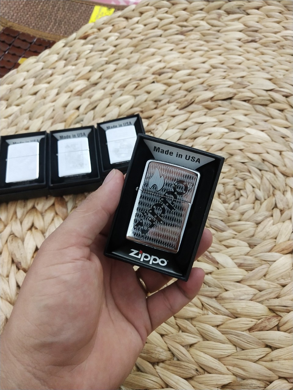 Zippo usa chính hãng mỹ chủ đề hoa văn zippo- zippo bạc cao cấp