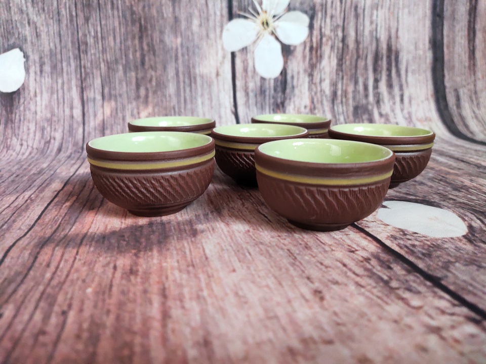 Bộ 6 chén gốm tử sa kẻ chỉ vàng cỡ nhỏ cao 3 cm, không đĩa lót