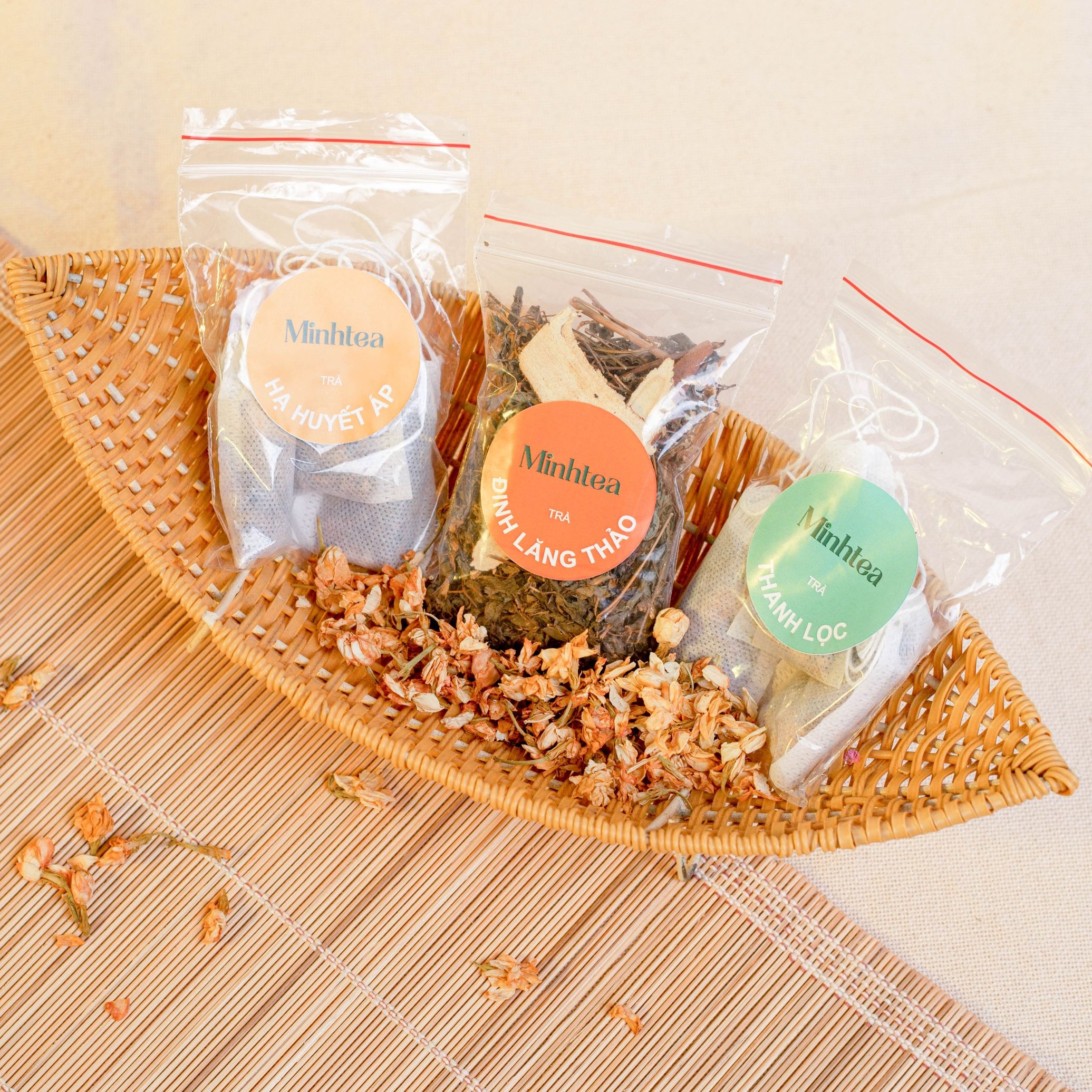 Trà gạo lứt đỗ đen hoà nhài + trà hoa hoè tâm sen đỗ đen cảm thảo + trà đinh lăng thảo minhtea combo 3 gói dùng thử