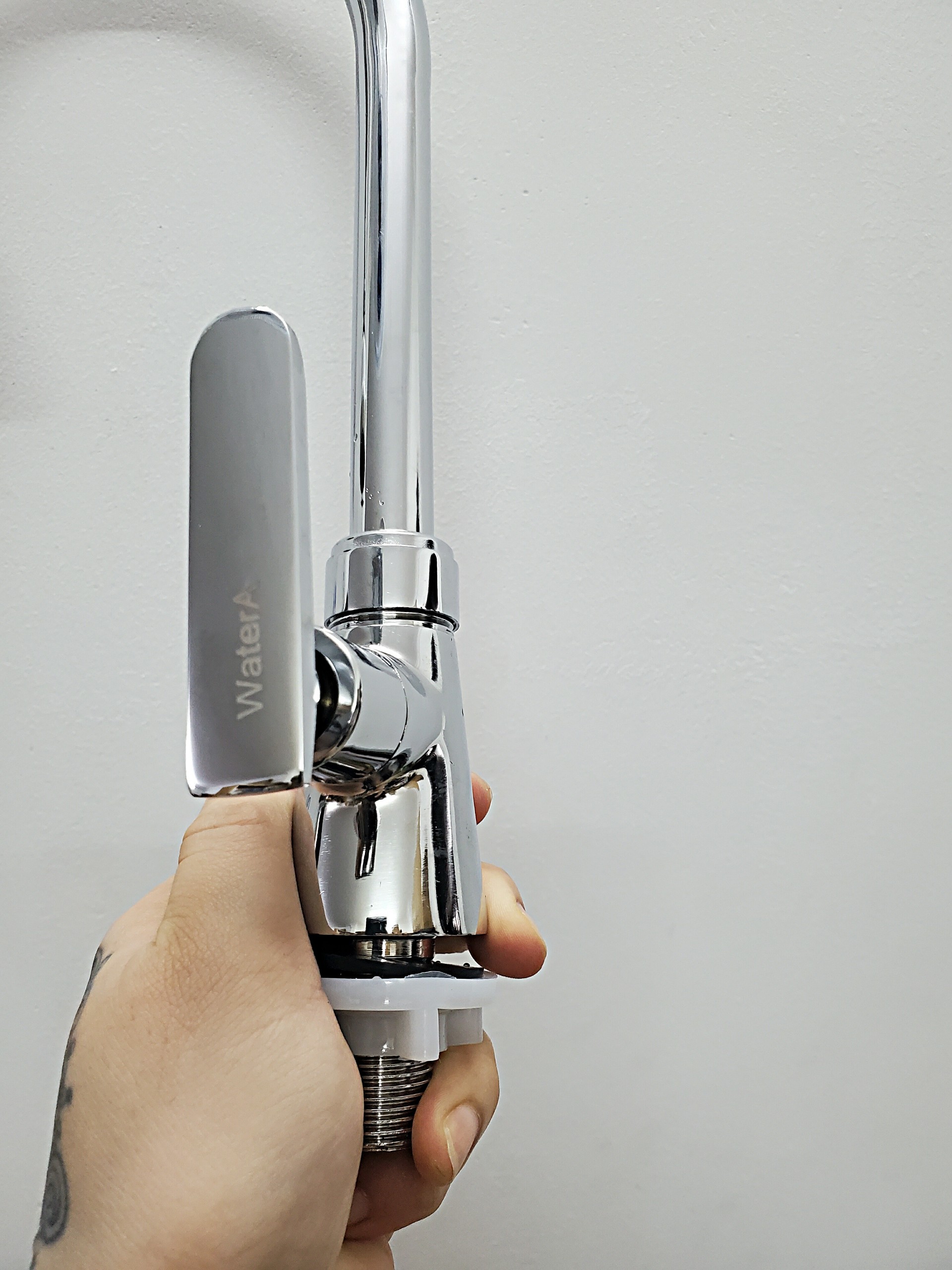 [Q.Tân Bình] Vòi rửa chén bát 1 đường nước lạnh ( kèm đầu tăng áp)