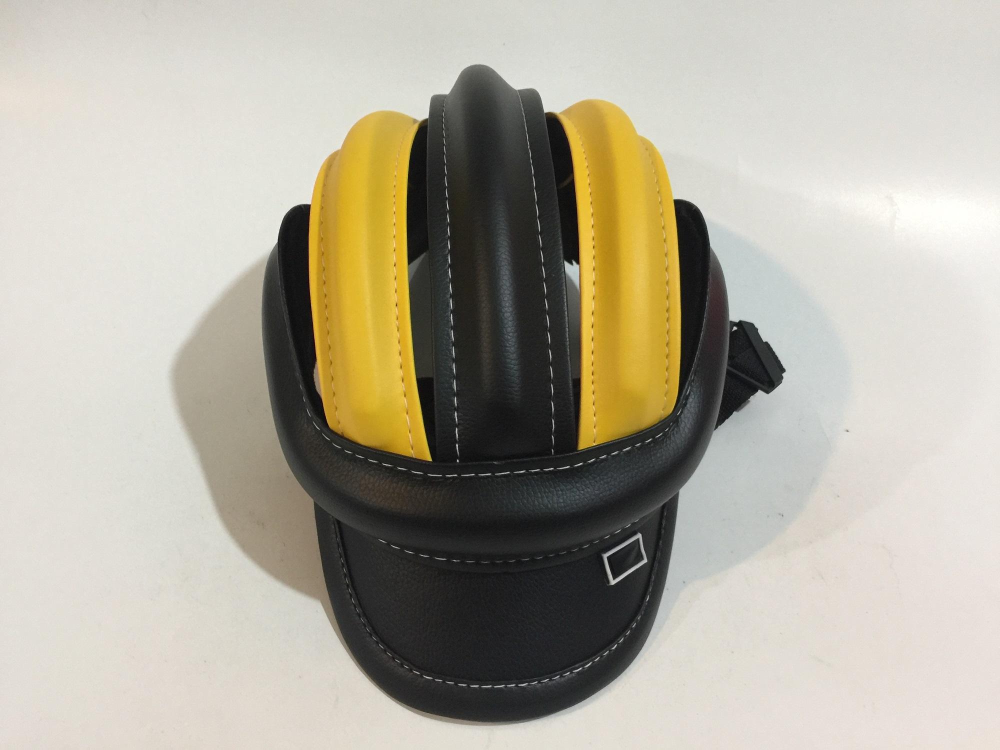 nón bảo hiểm thể thao 3 sọc da  siêu nhẹ thoáng mát