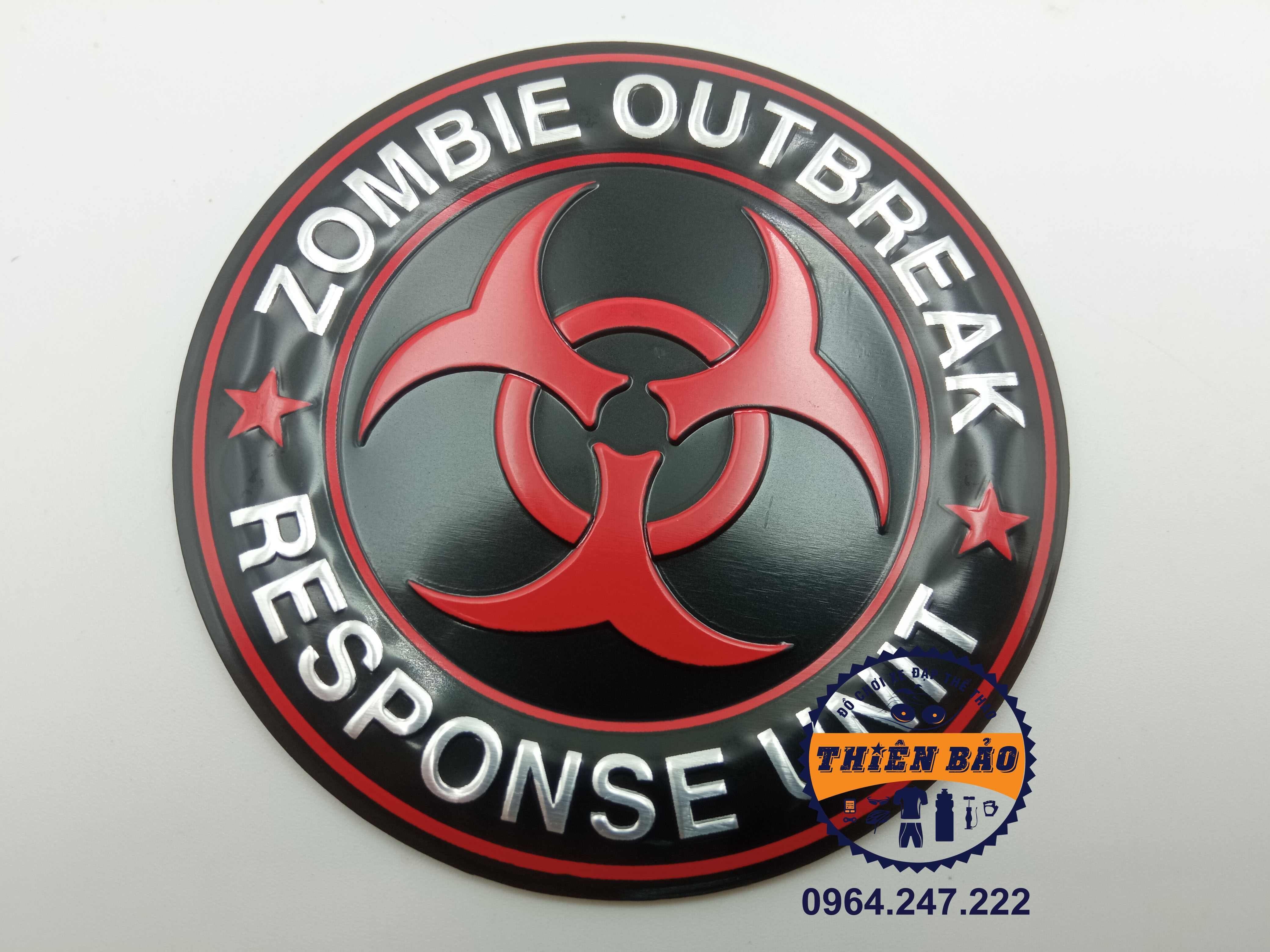 Tem nhôm dán xe, logo tròn, sticker dán, Decal nhôm dán xe zombie đen chữ đỏ trắng #166