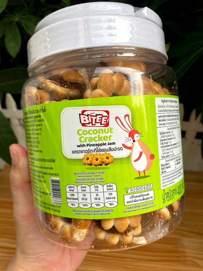 BÁNH QUY DỪA KẸP MỨT THƠM (KHÓM) THÁI LAN