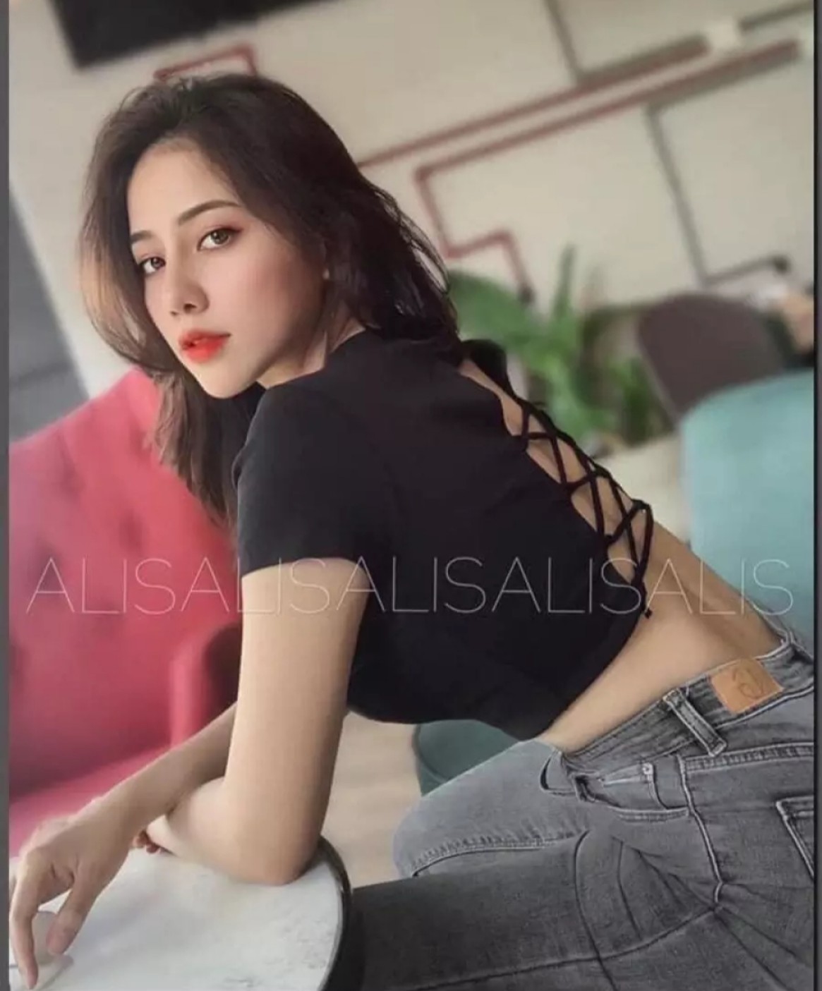 áo thun kiểu cột nơ sau lưng có mod ngực free size 45 KG( màu ngẫu nhiên)