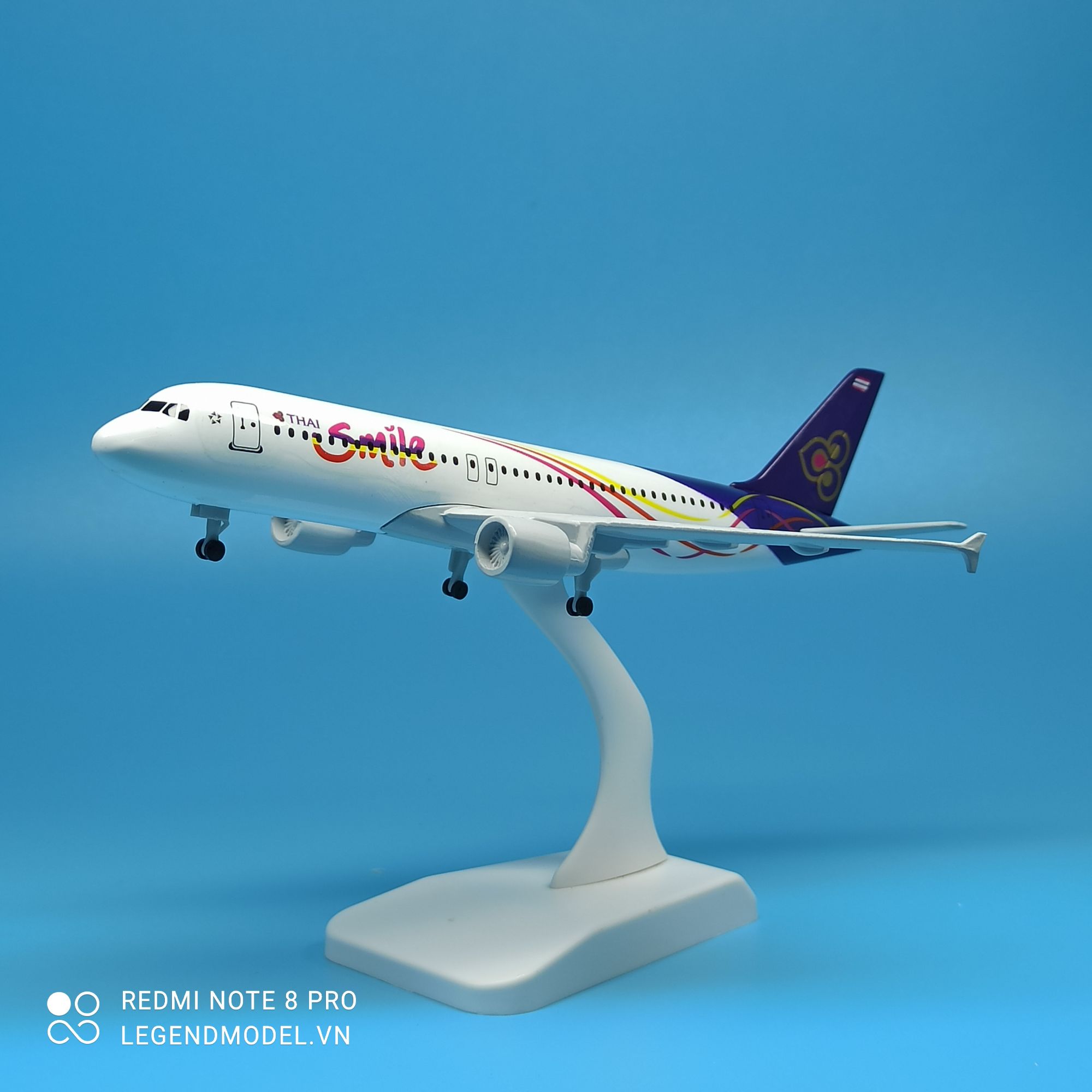 Mô hình máy bay Thai Smile Airbus A320 20cm
