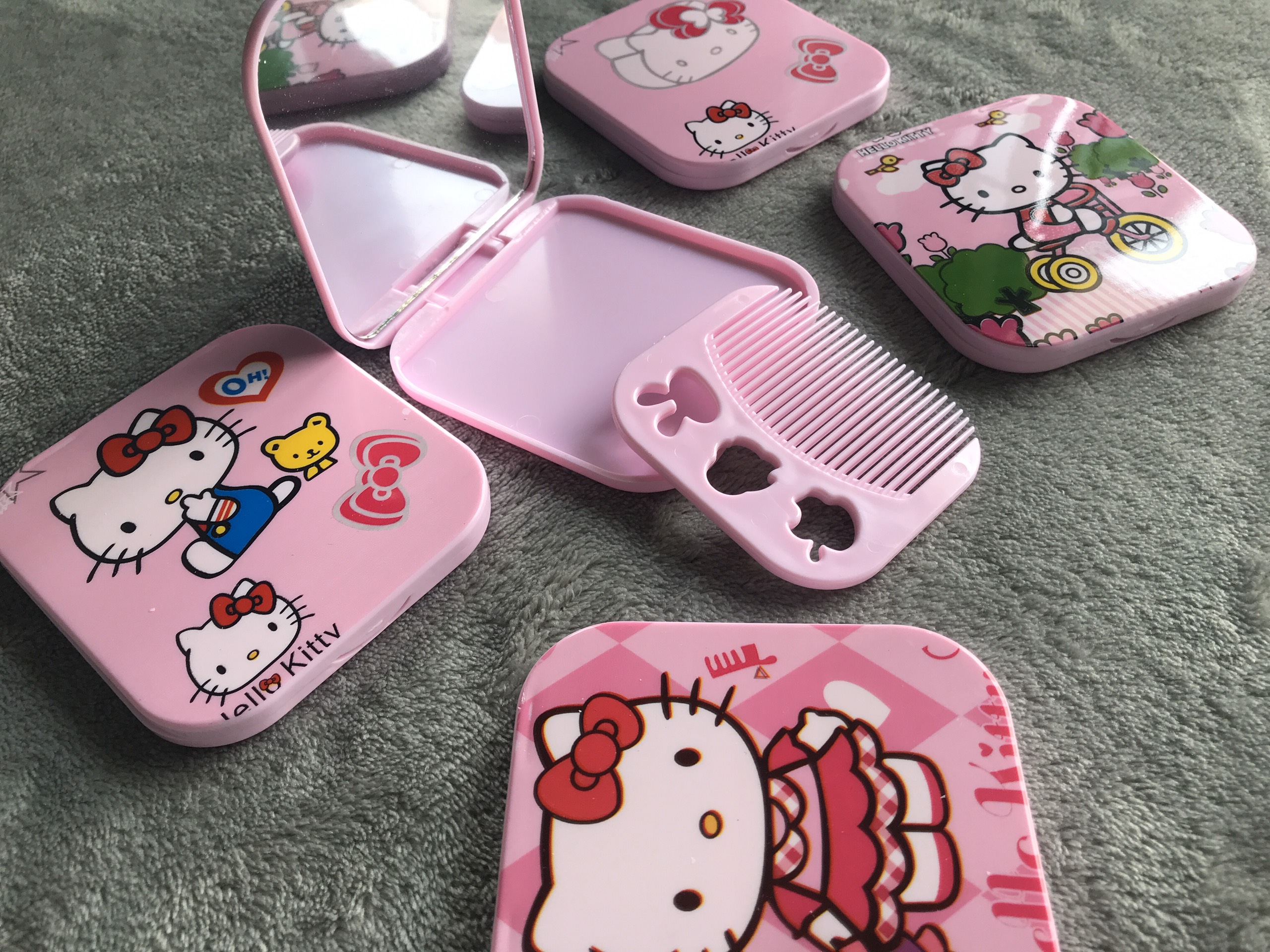 Combo 5 bộ gương kèm lược mèo kity cute dễ thương